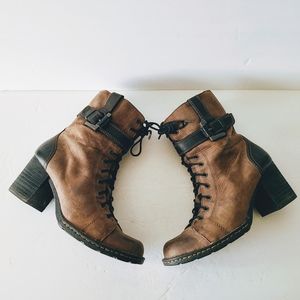 born cass block heel boot